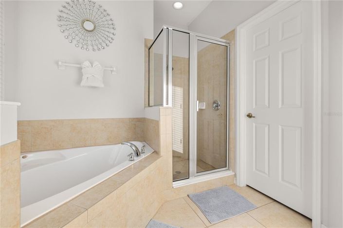 Image No.23-5 Bed House for sale