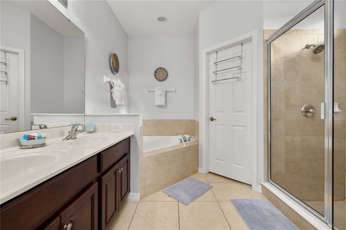 Image No.24-5 Bed House for sale