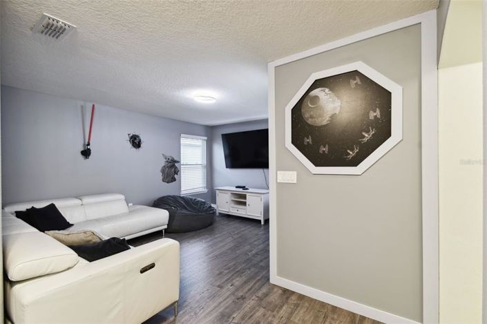 Image No.28-5 Bed House for sale