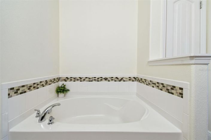 Image No.33-5 Bed House for sale