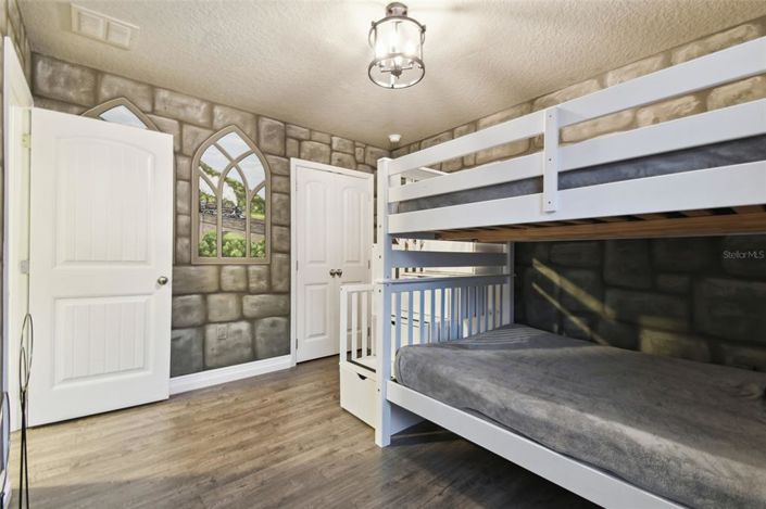 Image No.48-5 Bed House for sale