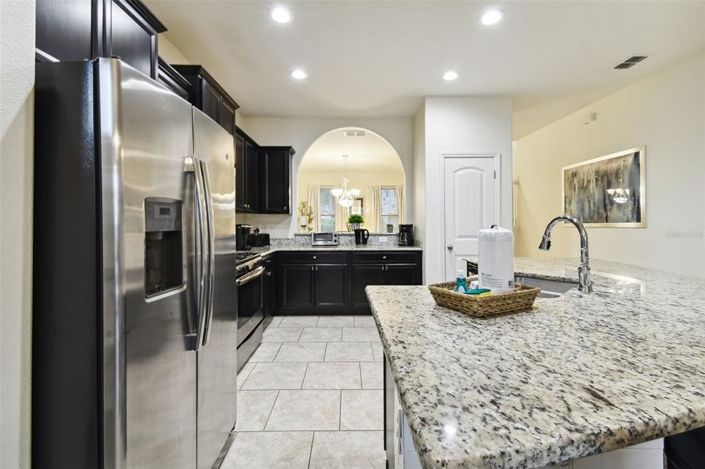 Image No.9-5 Bed House for sale