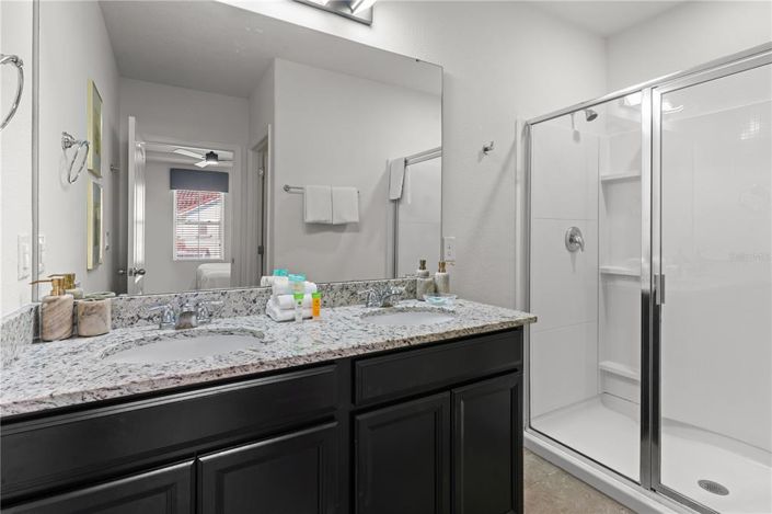 Image No.27-4 Bed Townhouse for sale