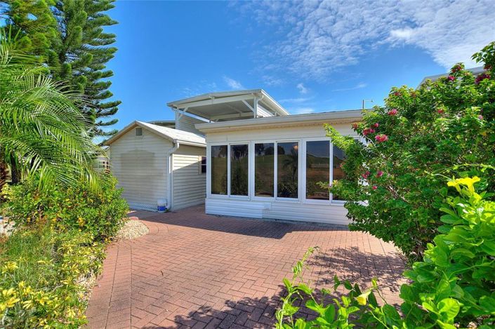 Image No.11-1 Bed House for sale