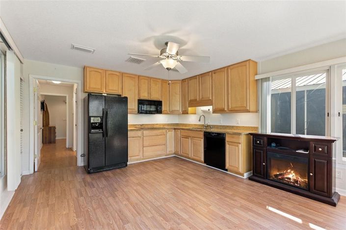 Image No.13-1 Bed House for sale