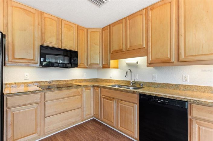 Image No.16-1 Bed House for sale