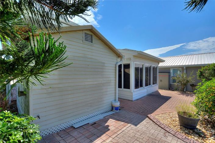 Image No.5-1 Bed House for sale