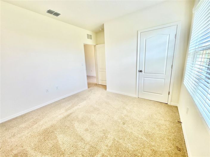 Image No.19-4 Bed House for sale