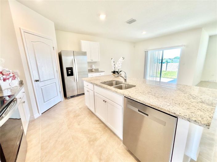 Image No.3-4 Bed House for sale