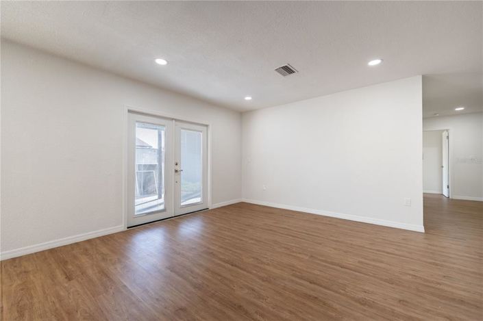 Image No.30-4 Bed House for sale