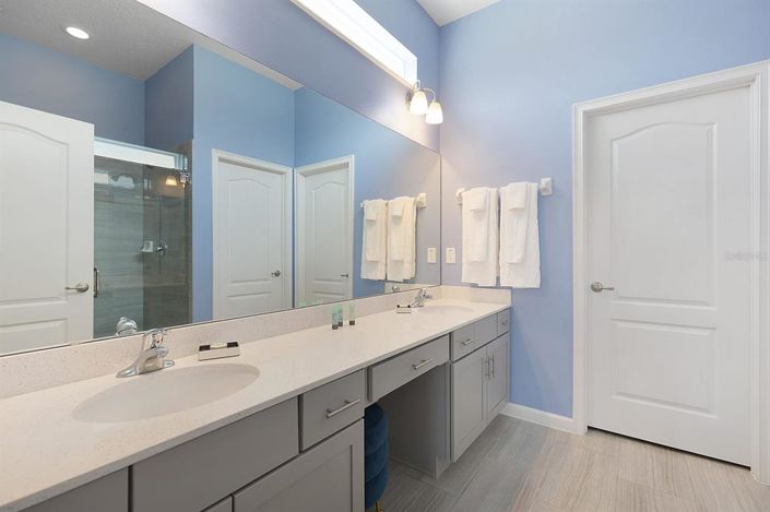 Image No.9-11 Bed House for sale