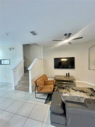 Image No.12-4 Bed Townhouse for sale