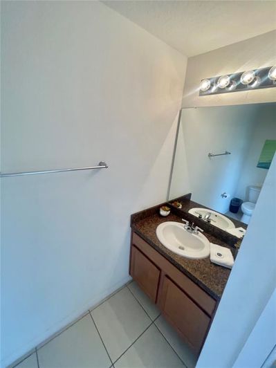 Image No.17-4 Bed Townhouse for sale