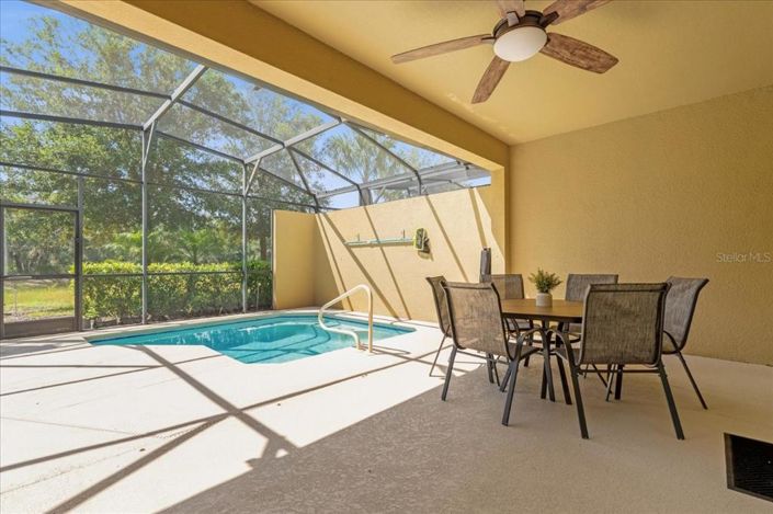 Image No.2-4 Bed Townhouse for sale