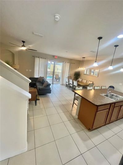 Image No.8-4 Bed Townhouse for sale