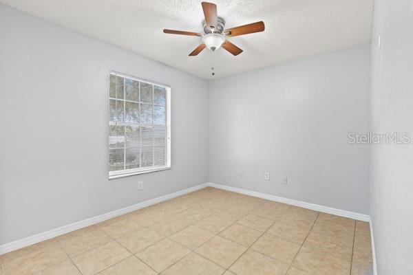 Image No.12-3 Bed House for sale