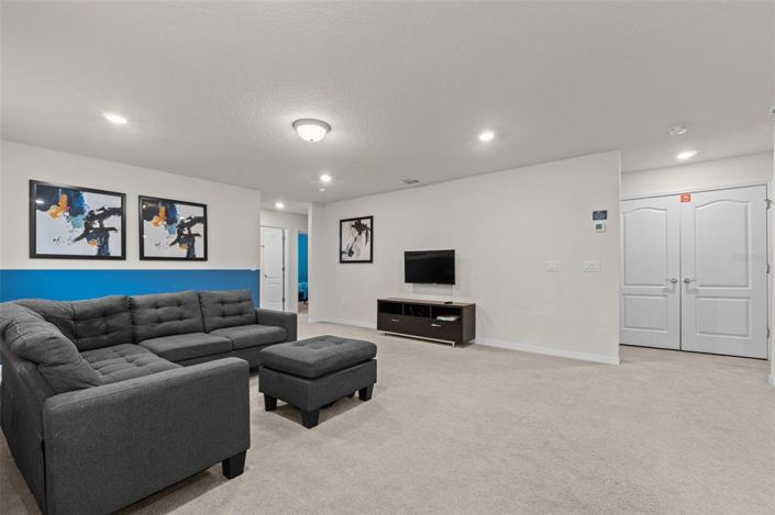 Image No.23-6 Bed House for sale