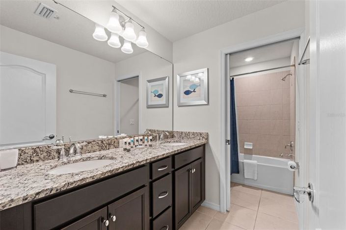 Image No.33-6 Bed House for sale