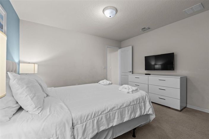 Image No.41-6 Bed House for sale