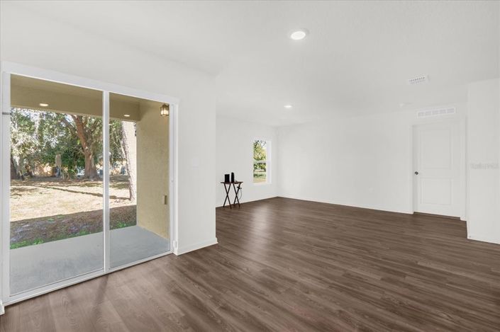 Image No.13-4 Bed House for sale