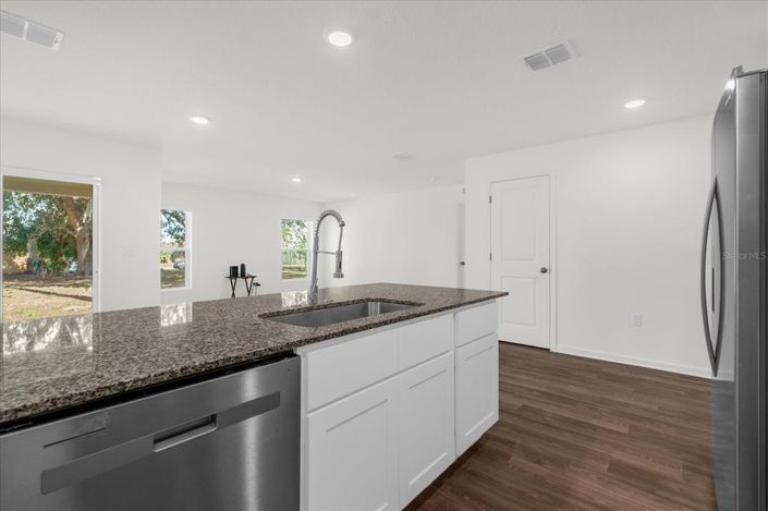 Image No.9-4 Bed House for sale