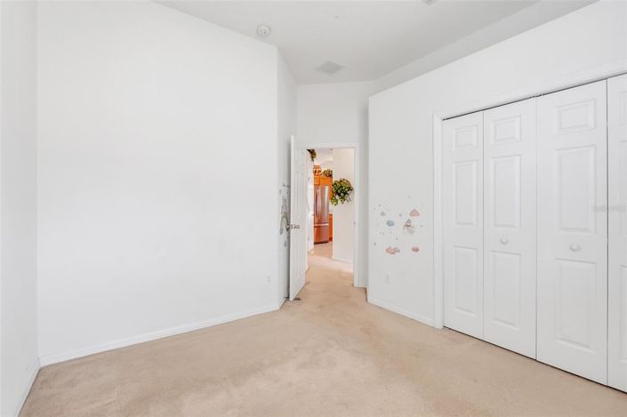 Image No.18-6 Bed House for sale