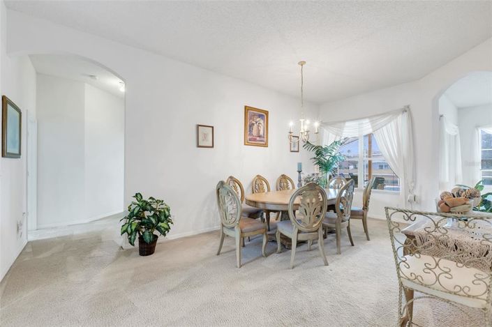 Image No.7-6 Bed House for sale