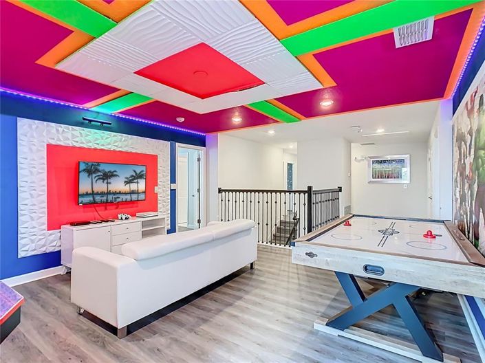 Image No.17-8 Bed House for sale