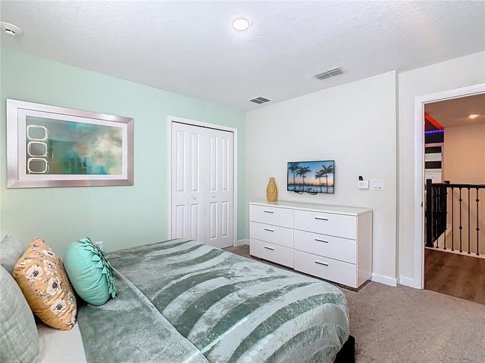 Image No.24-8 Bed House for sale