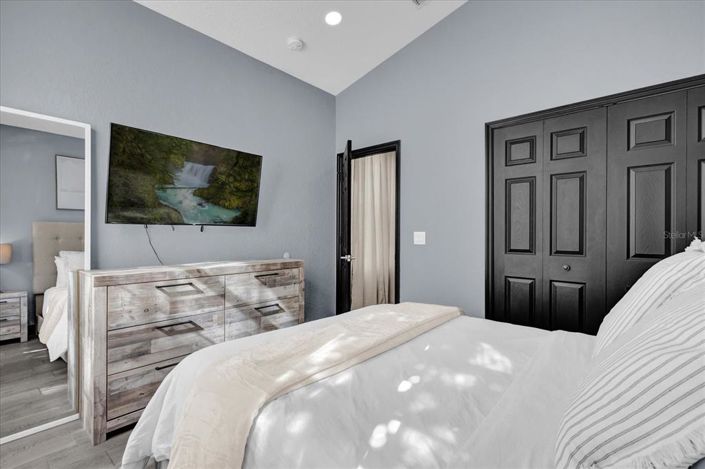 Image No.17-4 Bed House for sale