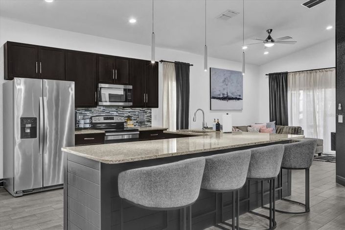 Image No.4-4 Bed House for sale