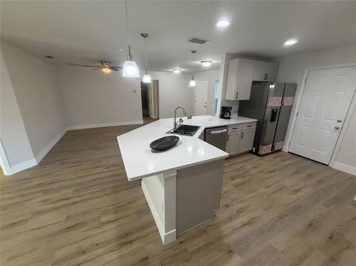 Image No.10-3 Bed House for sale