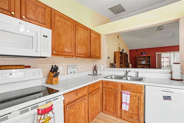 Image No.13-3 Bed House for sale