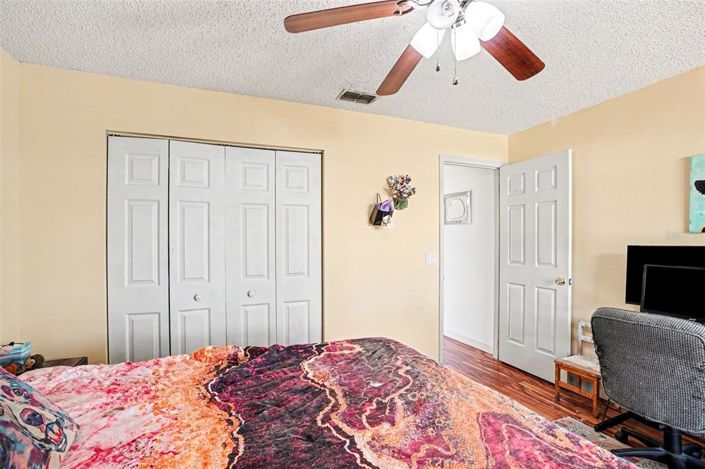 Image No.21-3 Bed House for sale
