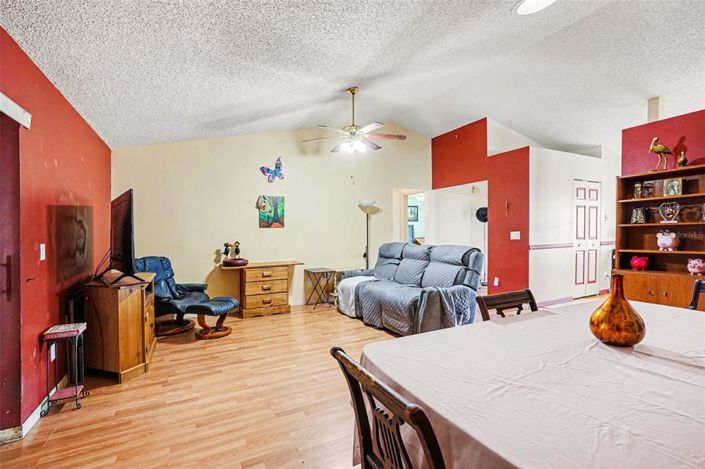 Image No.8-3 Bed House for sale