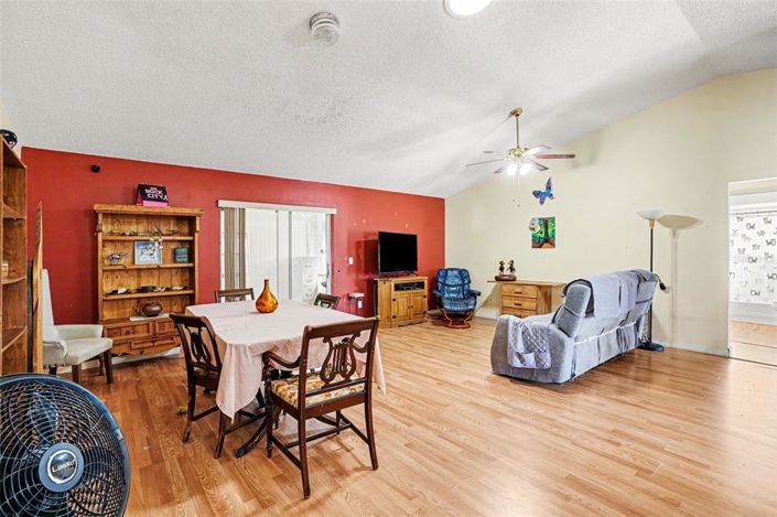 Image No.9-3 Bed House for sale