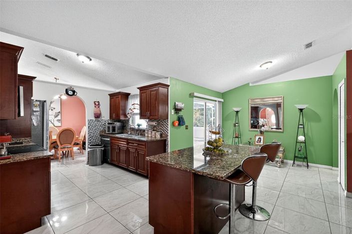 Image No.16-3 Bed House for sale