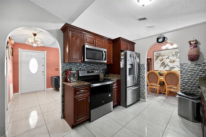 Image No.19-3 Bed House for sale