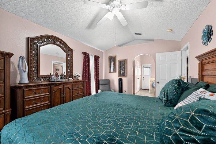 Image No.22-3 Bed House for sale