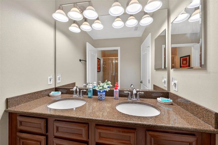 Image No.29-Maison de ville de 4 chambres à vendre à Saint John