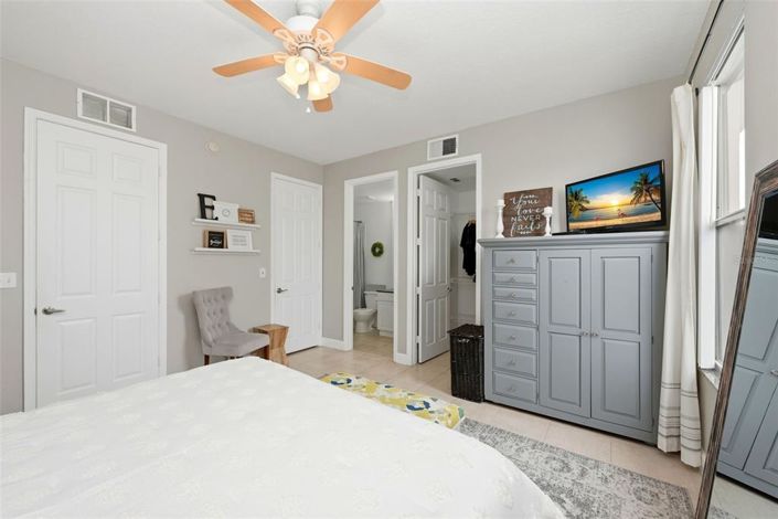 Image No.18-Maison de ville de 4 chambres à vendre à Saint John