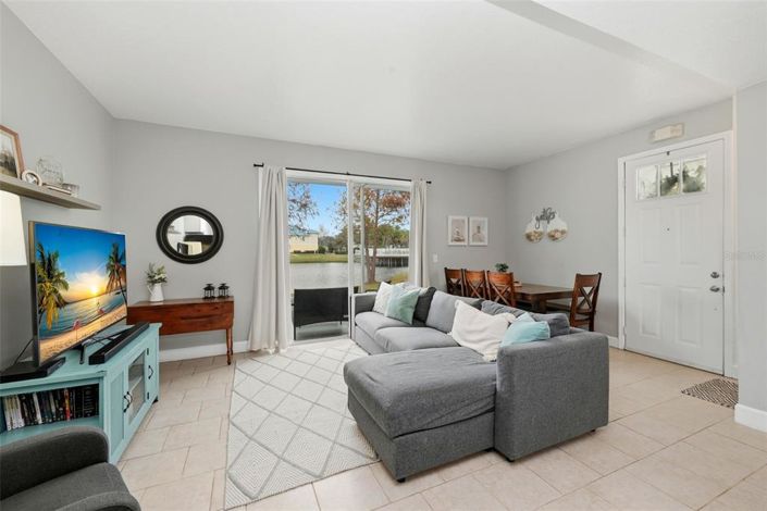 Image No.5-Maison de ville de 4 chambres à vendre à Saint John