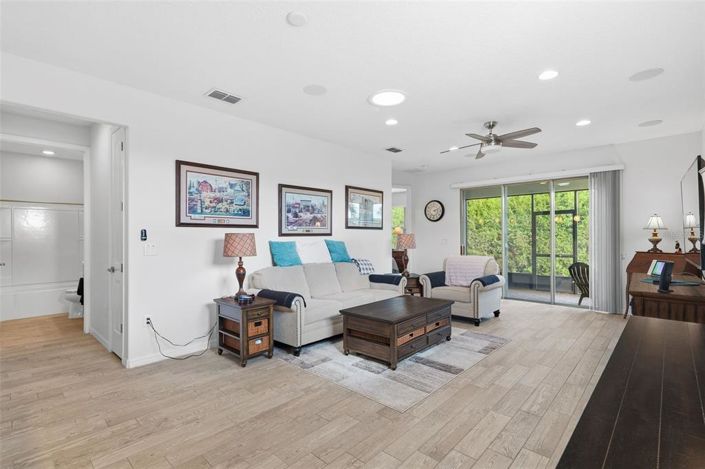 Image No.3-Maison de 2 chambres à vendre à Saint John