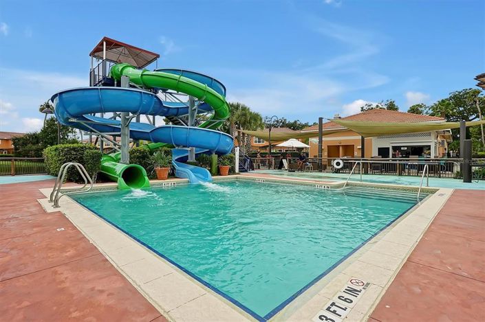 Image No.40-2 Bed Townhouse for sale