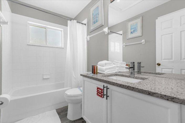 Image No.24-5 Bed House for sale