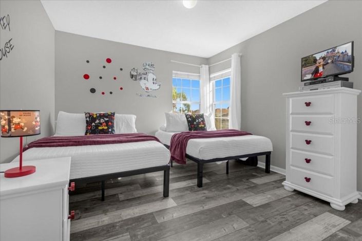 Image No.25-5 Bed House for sale