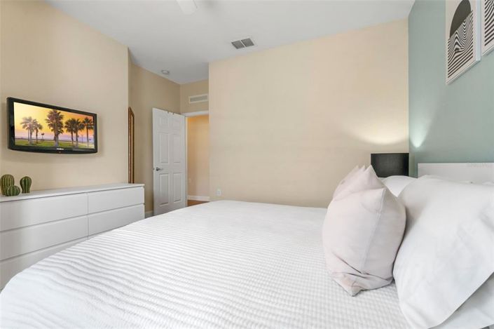 Image No.15-3 Bed Townhouse for sale