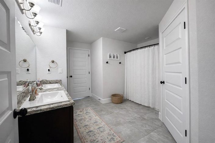 Image No.9-Maison de 4 chambres à vendre à Saint John