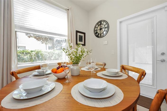 Image No.18-5 Bed Townhouse for sale