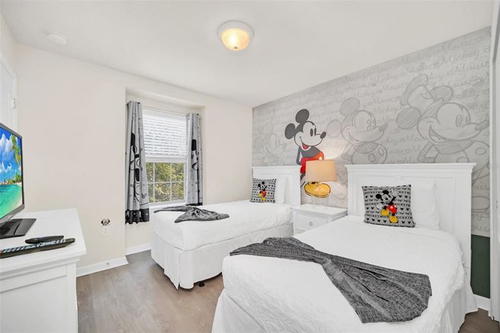 Image No.40-5 Bed Townhouse for sale